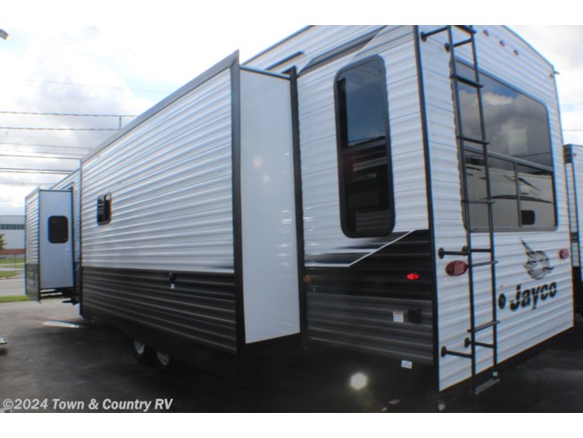 2023 Bungalow 40RLTS by Jayco from Town & Country RV in Clyde, Ohio