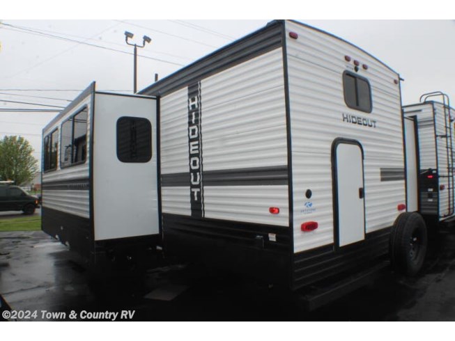 2022 Keystone Hideout 32LBH - Used Travel Trailer For Sale by Town & Country RV in Clyde, Ohio