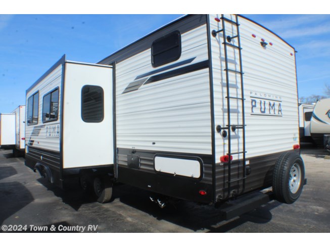 2023 Palomino Puma 28DBFQ - New Travel Trailer For Sale by Town & Country RV in Clyde, Ohio