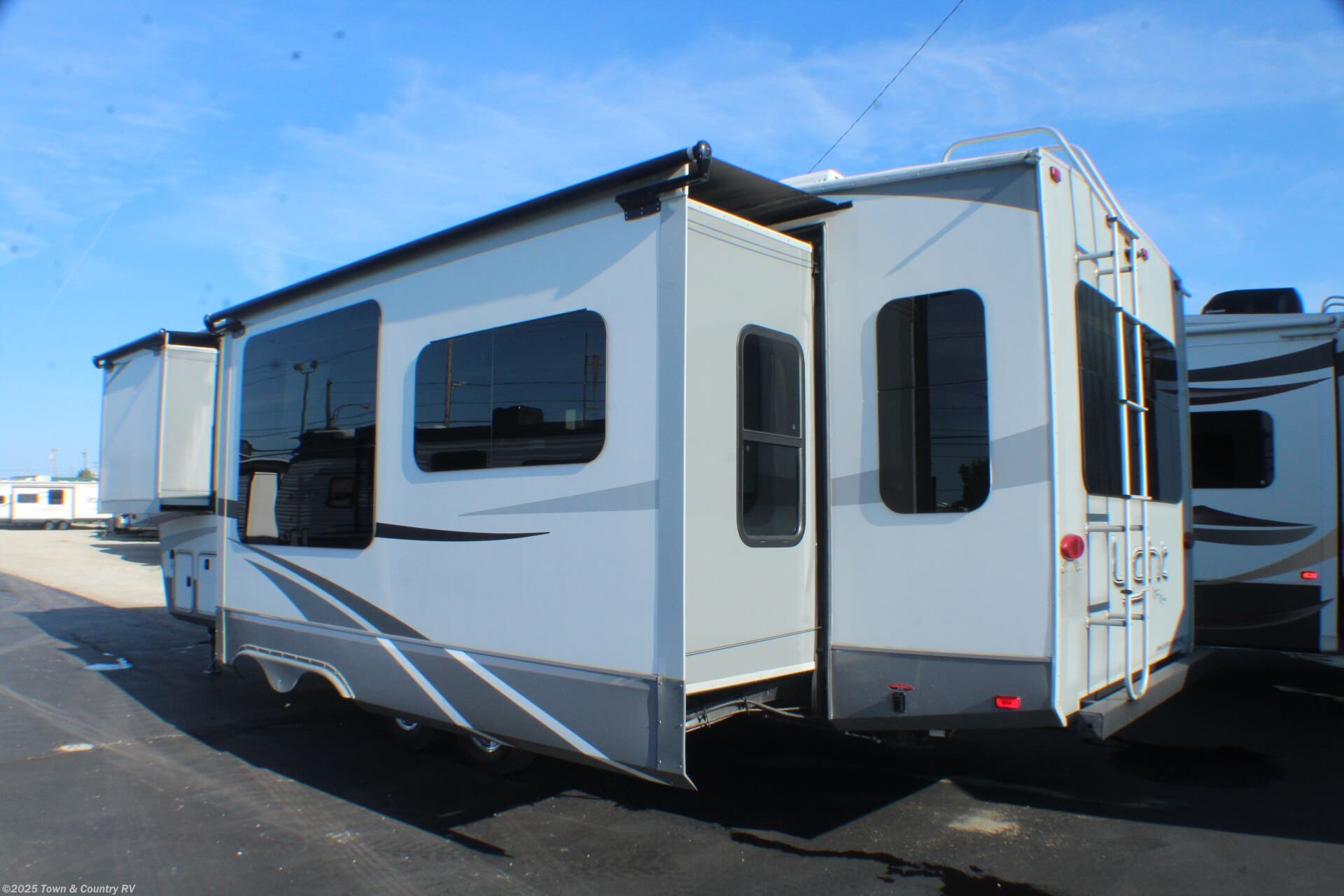 2018 Highland Ridge Open Range Light 293RLS RV for Sale in Clyde, OH