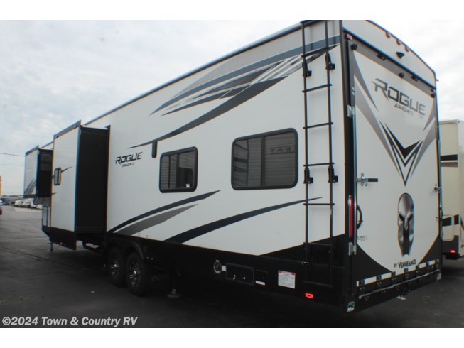 2021 Forest River Vengeance Rogue Armored 351 - Used Fifth Wheel For Sale by Town & Country RV in Clyde, Ohio
