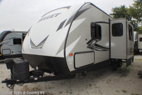 &lt;p class=&quot;MsoNormal&quot;&gt;It&amp;rsquo;s RV show time!&amp;nbsp; You&amp;rsquo;ve been to a show and have seen the &amp;ldquo;sale&amp;rdquo; prices that the dealers are offering.&amp;nbsp; But, how do you really know that getting your best deal?&lt;/p&gt;
&lt;p class=&quot;MsoNormal&quot;&gt;Town and Country RV is a family owned, low-pressure dealership that that would like to help you determine if you&amp;rsquo;re getting the great deal that you were expecting. Call or email us today and tell us what RV that you are interested in and we will happily give you our lowest Out-the-Door Price on any of our new or used RVs.&lt;/p&gt;
&lt;p class=&quot;MsoNormal&quot;&gt;And, unlike many other dealers, our Out-the-Door Price doesn&amp;rsquo;t have any strings attached. Even though we have extremely competitive rates and terms through our many lenders, you are not required to finance through our dealership to receive our best price. Many other dealers require you to take a much higher rate loan to get their best price.&amp;nbsp; Over time that can cost you thousands of dollars!&amp;nbsp;&lt;/p&gt;
&lt;p&gt;&lt;span style=&quot;font-family: verdana, geneva, sans-serif;&quot;&gt;&lt;strong&gt;&lt;span style=&quot;font-size: 11.0pt; line-height: 115%; font-family: &#39;Calibri&#39;,sans-serif; mso-fareast-font-family: Aptos; mso-fareast-theme-font: minor-latin; mso-ansi-language: EN-US; mso-fareast-language: EN-US; mso-bidi-language: AR-SA;&quot;&gt;Call or email today&amp;hellip; giving us a few minutes of your time can save you thousands!&lt;/span&gt;&lt;/strong&gt;&lt;/span&gt;&lt;/p&gt;
&lt;p&gt;&lt;span style=&quot;font-family: verdana, geneva, sans-serif;&quot;&gt;&lt;strong&gt;Front Bed - Back Bathroom - Back Bunks:&amp;nbsp; &lt;/strong&gt;1 Slide, Air, Awning, Furnace, Outside Shower, TV, Pantry, U-Shaped Dinette, Oven/Stove, Refrigerator, Microwave, Sleeps 8, GVWR: 6,500#, Unloaded Weight: 5,240#.&lt;/span&gt;&lt;/p&gt;
&lt;p style=&quot;language: en-US; margin-top: 0pt; margin-bottom: 0pt; margin-left: 0in; text-indent: 0in;&quot;&gt;&lt;span style=&quot;font-size: 11pt; font-family: verdana, geneva, sans-serif; color: black; font-weight: bold;&quot;&gt;Town and Country&amp;rsquo;s &amp;ldquo;Out-the-Door Pricing&amp;rdquo;.&lt;/span&gt;&lt;/p&gt;
&lt;p style=&quot;language: en-US; margin-top: 0pt; margin-bottom: 0pt; margin-left: 0in; text-indent: 0in;&quot;&gt;&lt;span style=&quot;font-size: 11pt; font-family: verdana, geneva, sans-serif; color: black;&quot;&gt;Unfortunately, many other dealers add on extra fees to their customer&amp;rsquo;s camper purchases at the time of closing, potentially costing the customers hundreds, possibly, thousands of dollars.&amp;nbsp; We do not!&amp;nbsp; &lt;br&gt;The best way to protect yourself from this happening to you is to ask for the dealer&amp;rsquo;s &amp;ldquo;Out-the-Door Price&amp;rdquo;.&amp;nbsp;&amp;nbsp; Town and Country RV will always be happy to give you our &amp;ldquo;Out-the-Door price&amp;rdquo;! &lt;/span&gt;&lt;/p&gt;