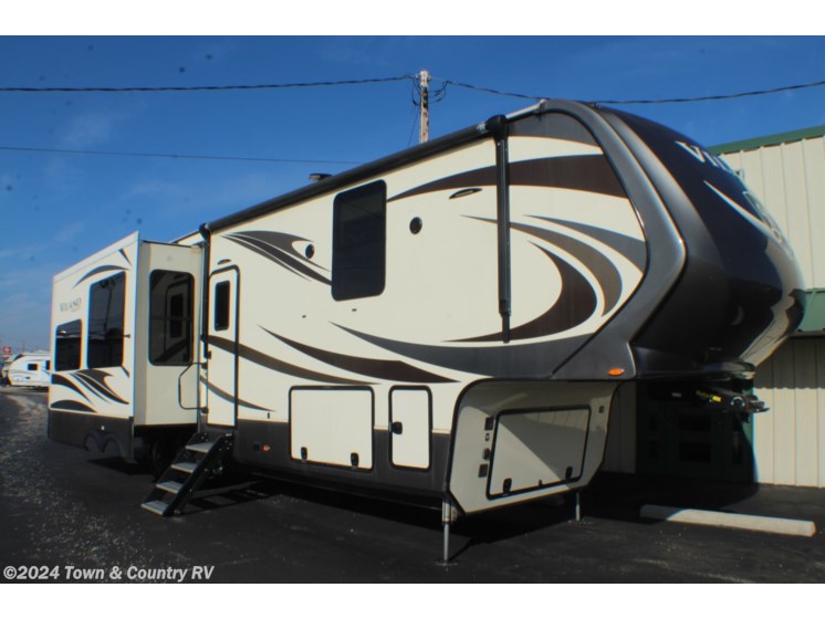 Used 2018 Vanleigh Vilano 365RL available in Clyde, Ohio