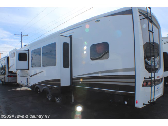 2024 Jayco Pinnacle 38FBRK - New Fifth Wheel For Sale by Town & Country RV in Clyde, Ohio