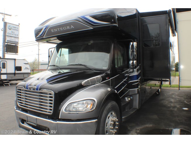 2021 Entegra Coach Accolade 37L - Used Class C For Sale by Town & Country RV in Clyde, Ohio