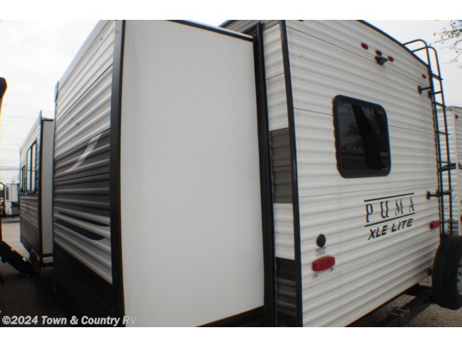 2022 Palomino Puma XLE Lite 31BHSC - Used Travel Trailer For Sale by Town & Country RV in Clyde, Ohio