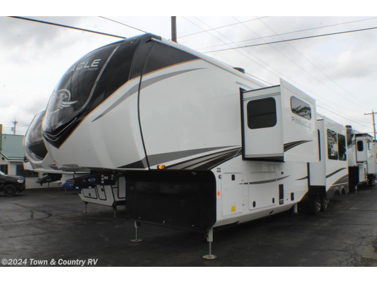 New 2024 Jayco Pinnacle 38FBRK available in Clyde, Ohio