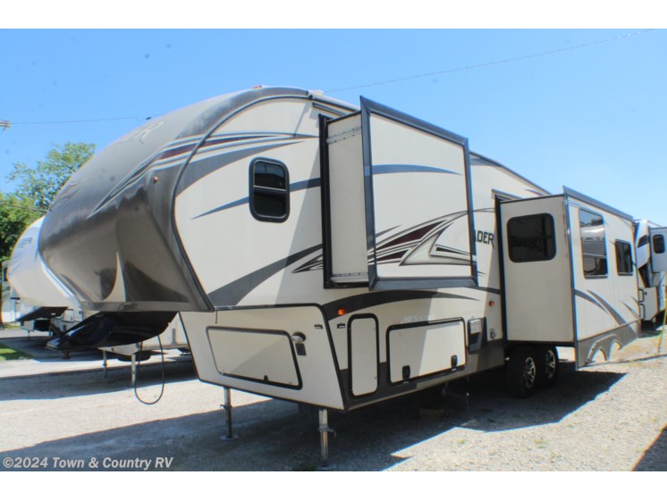 Used 2016 Prime Time Crusader 297RSK available in Clyde, Ohio