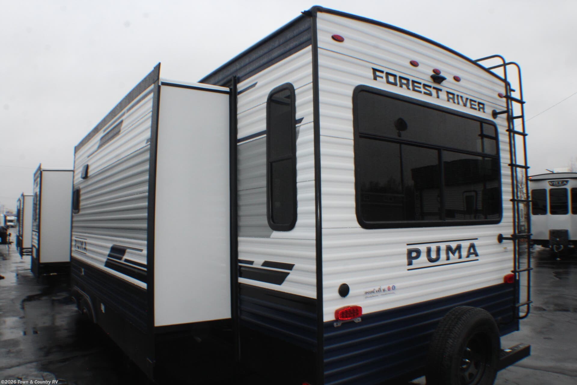 2025 Palomino Puma 31RLQS - New Travel Trailer For Sale by Town & Country RV in Clyde, Ohio