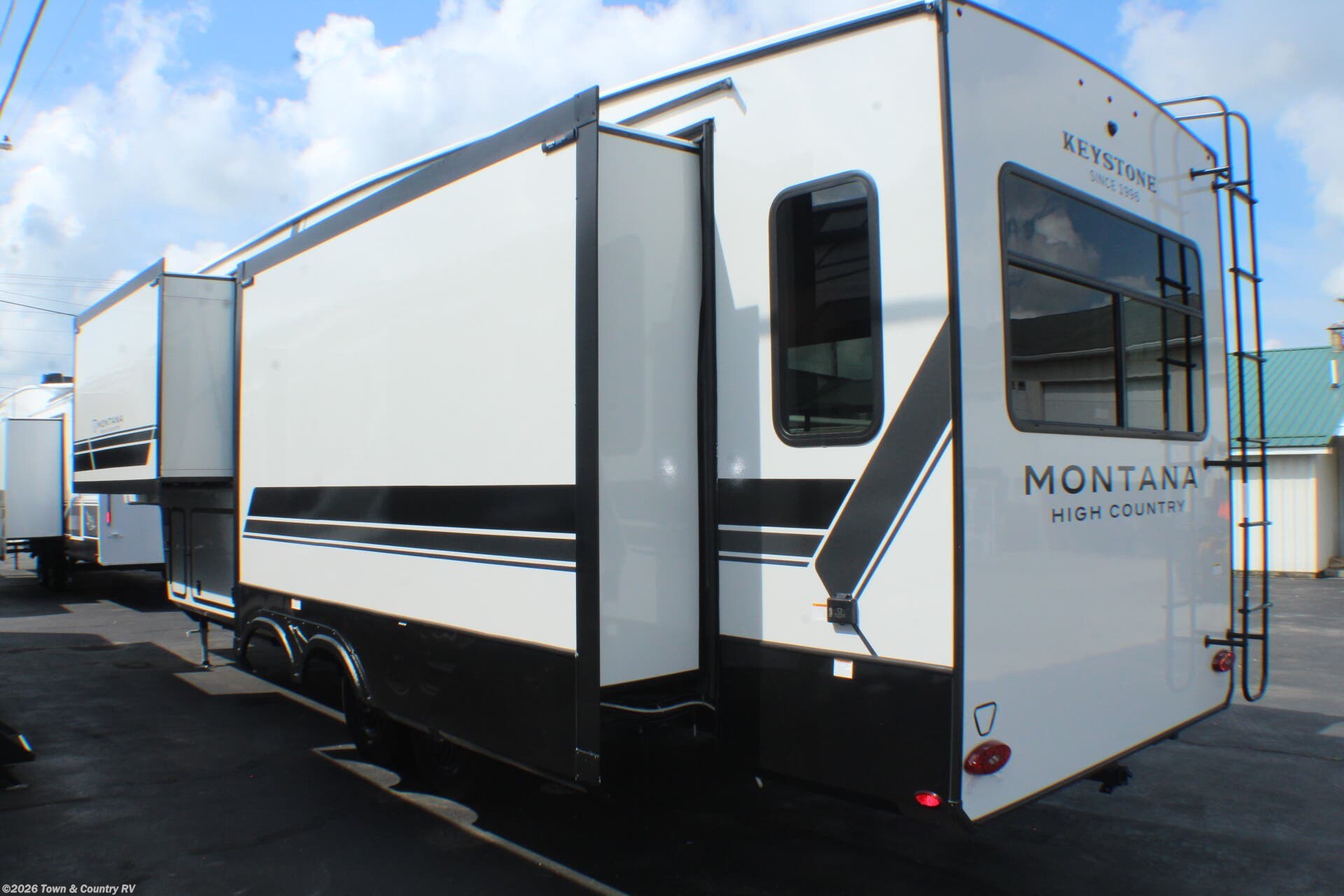 2026 Keystone Montana High Country 295RL - New Fifth Wheel For Sale by Town & Country RV in Clyde, Ohio