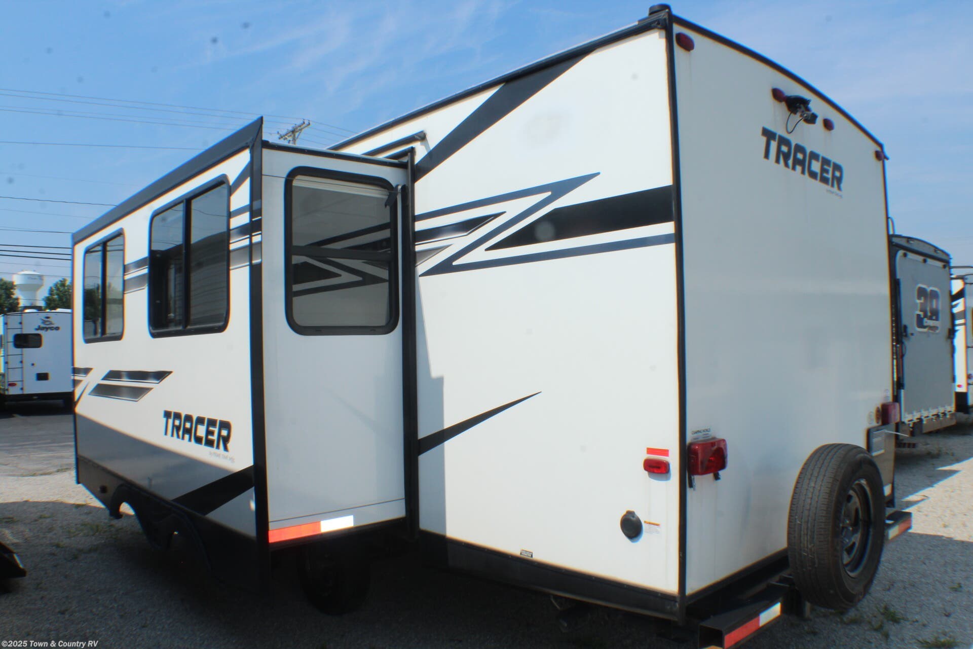 2020 Prime Time Tracer 255RB - Used Travel Trailer For Sale by Town & Country RV in Clyde, Ohio