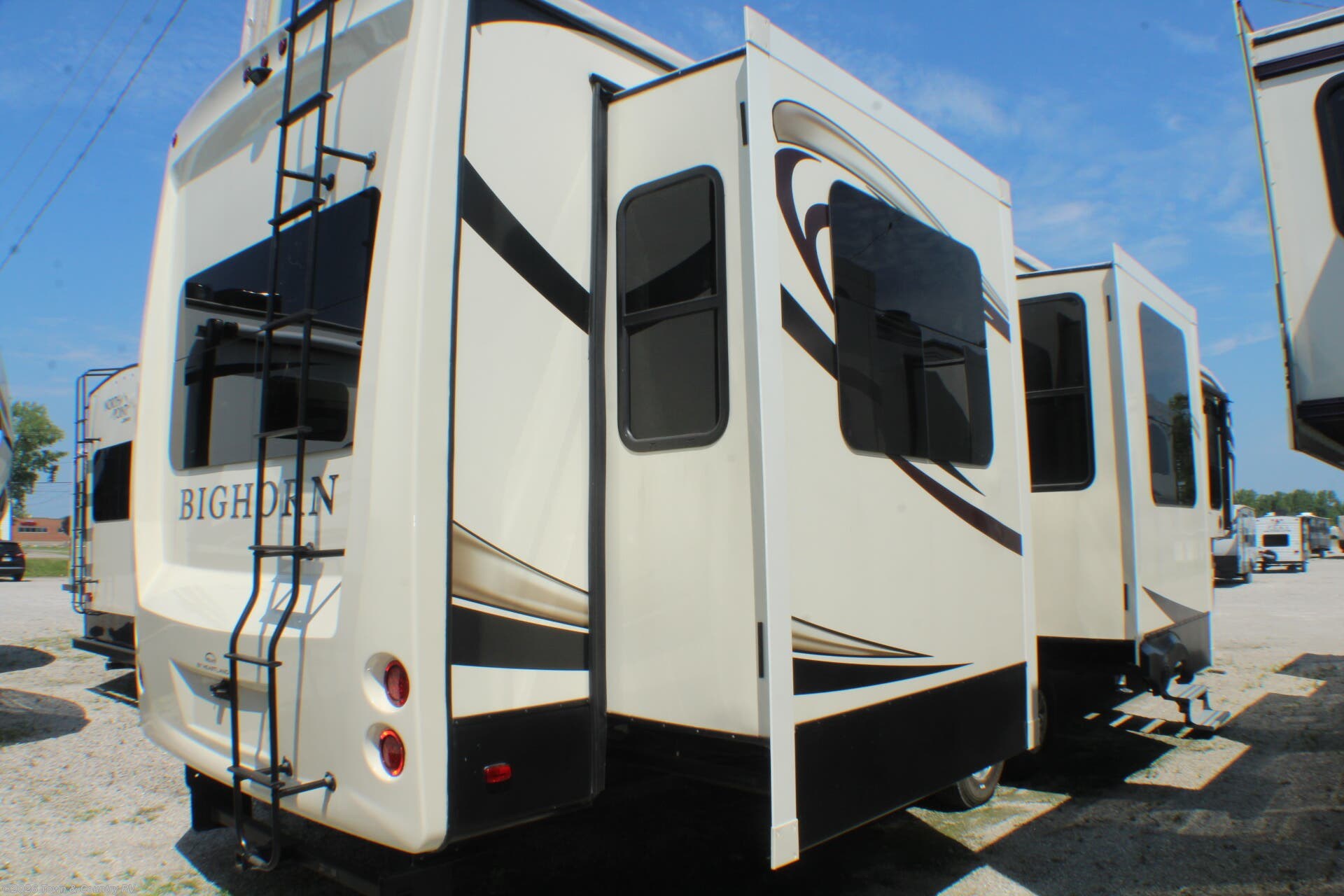 2018 Bighorn 3970RD by Heartland from Town & Country RV in Clyde, Ohio