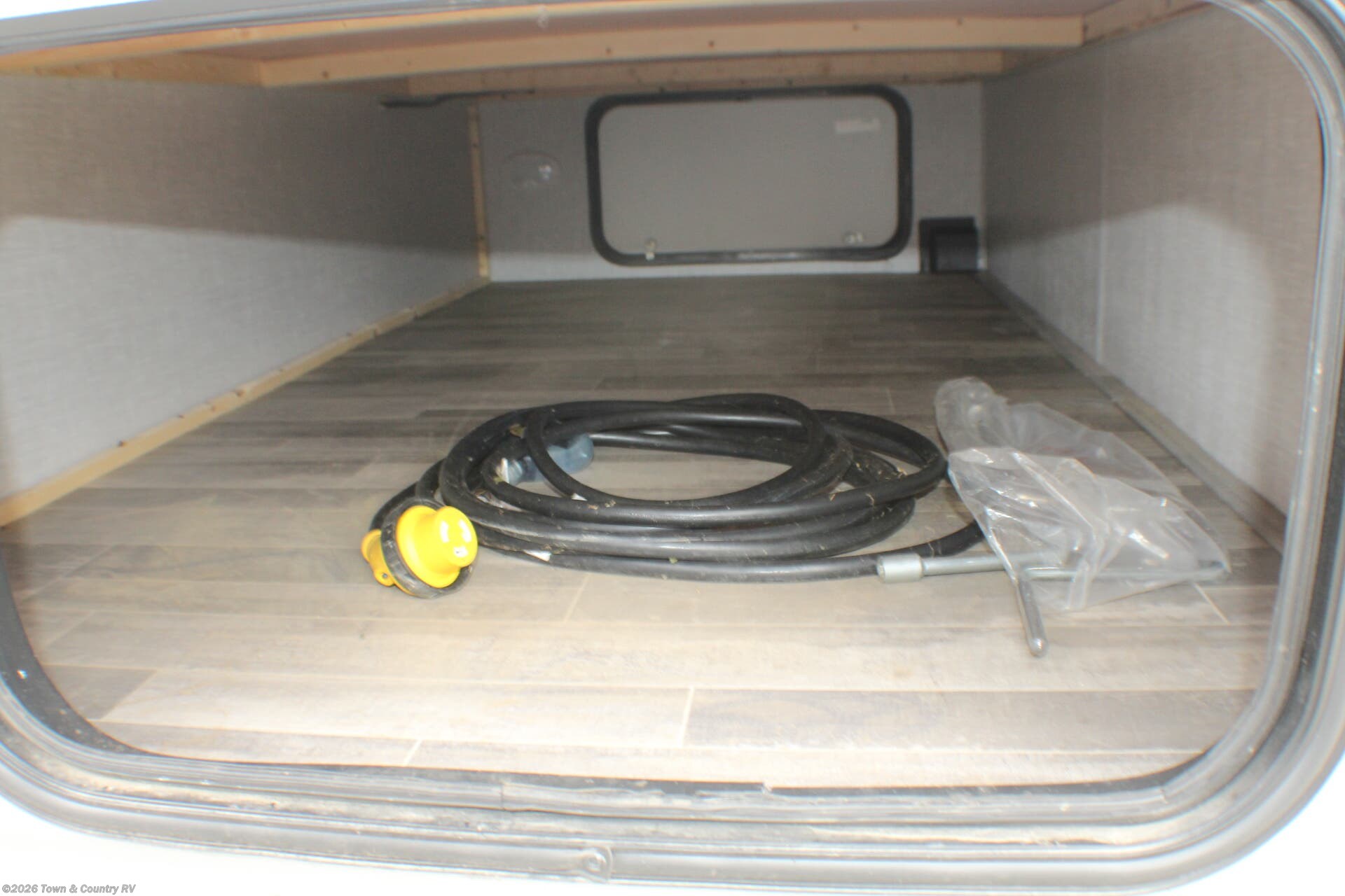 Used 2022 CrossRoads Zinger Lite 259FL available in Clyde, Ohio