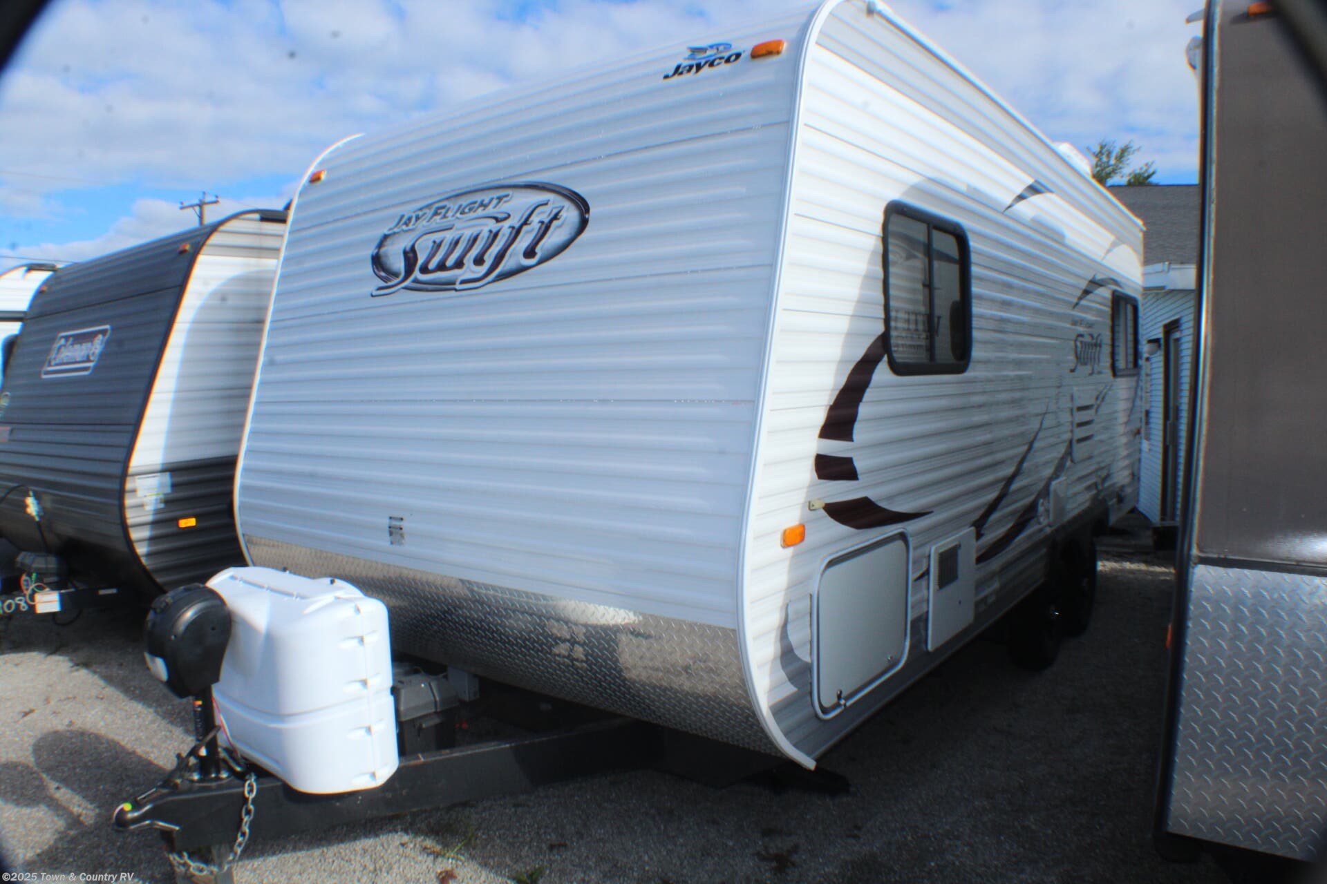 2014 Jayco Swift 198RD - Used Travel Trailer For Sale by Town & Country RV in Clyde, Ohio