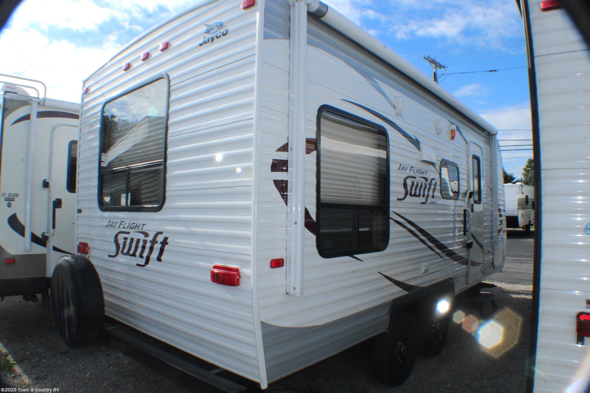 2014 Swift 198RD by Jayco from Town & Country RV in Clyde, Ohio