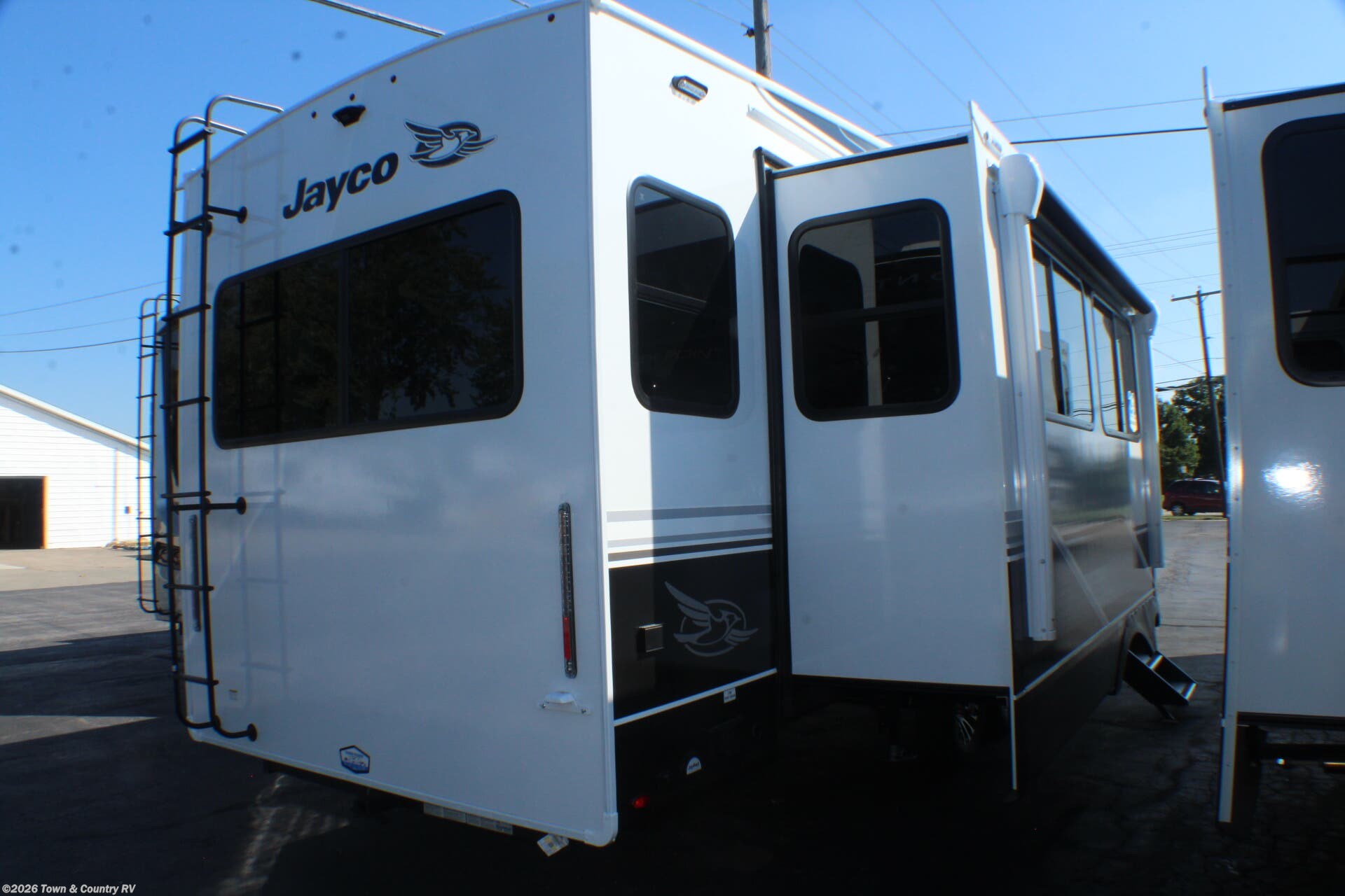 New 2026 Jayco Eagle 321RSTS available in Clyde, Ohio