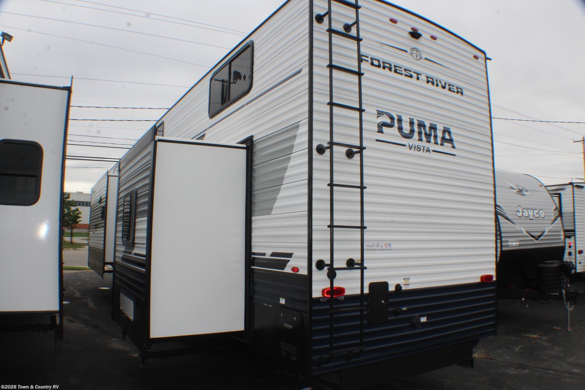 2026 Puma 402LFT by Palomino from Town & Country RV in Clyde, Ohio