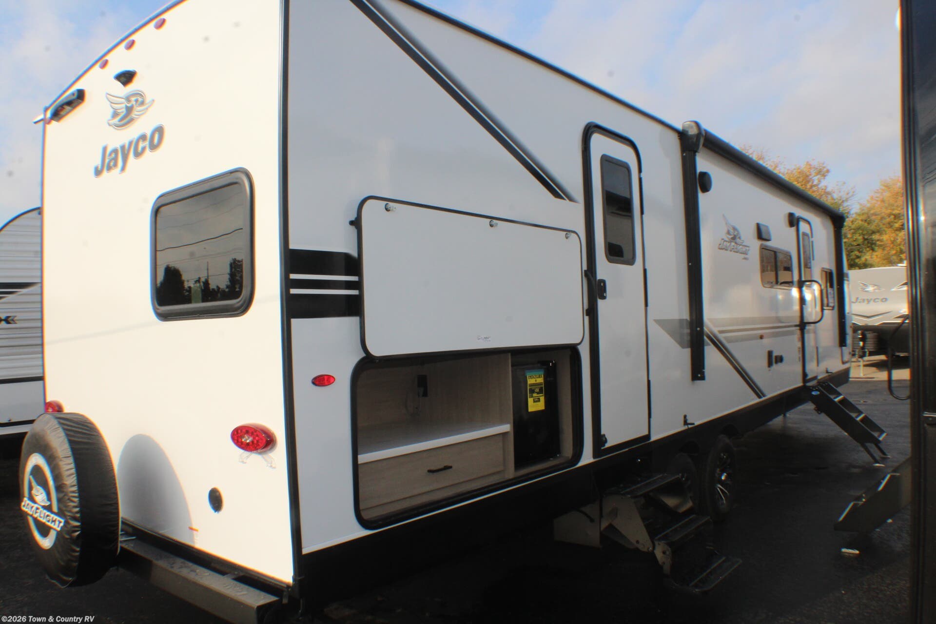 2026 Jay Flight SLX 321BDS by Jayco from Town & Country RV in Clyde, Ohio