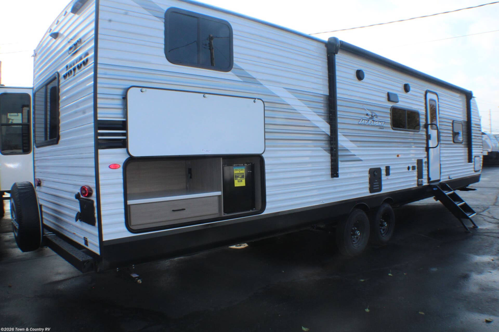 2026 Jay Flight SLX 325BHT by Jayco from Town & Country RV in Clyde, Ohio
