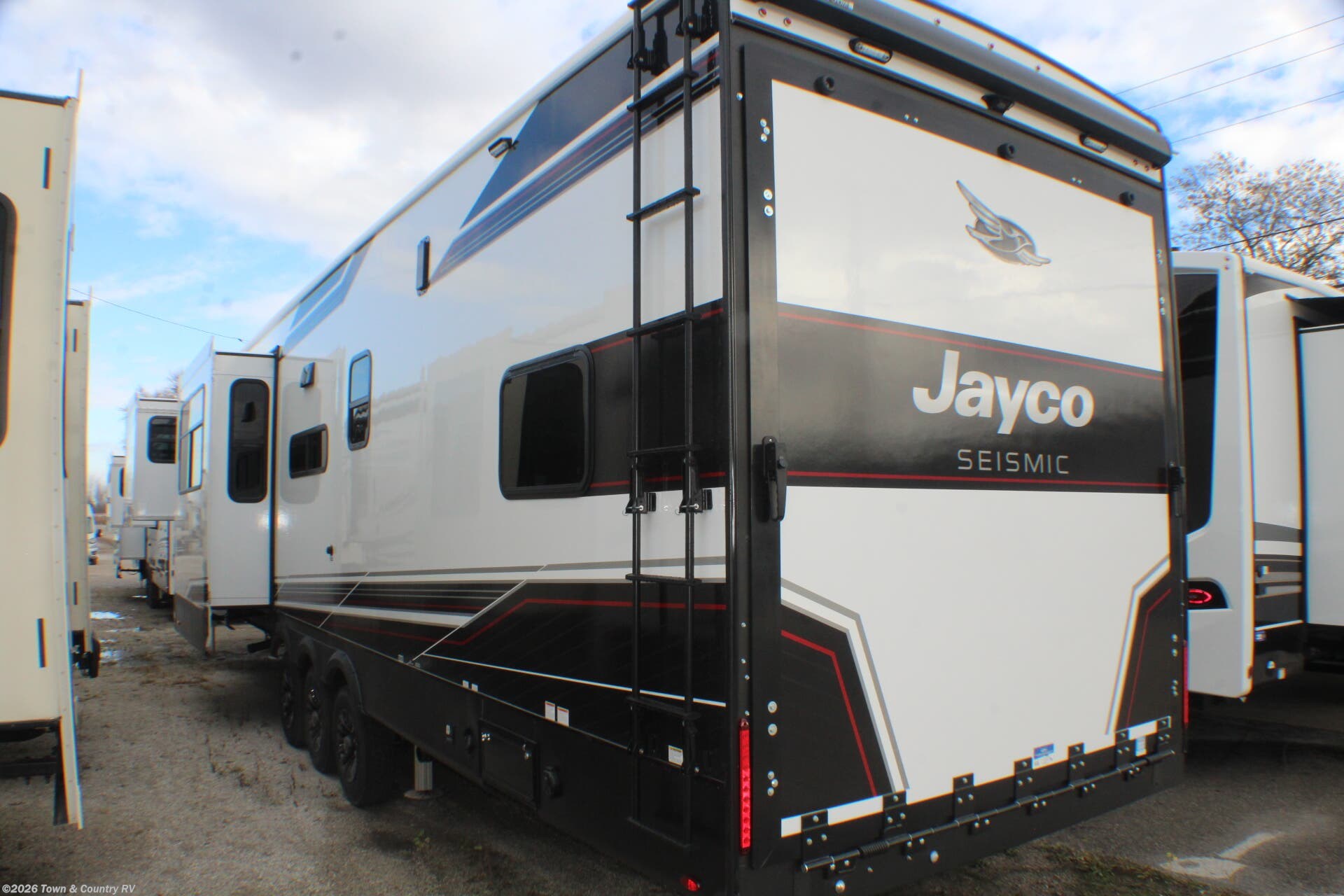 2026 Jayco Seismic 399 - New Toy Hauler For Sale by Town & Country RV in Clyde, Ohio
