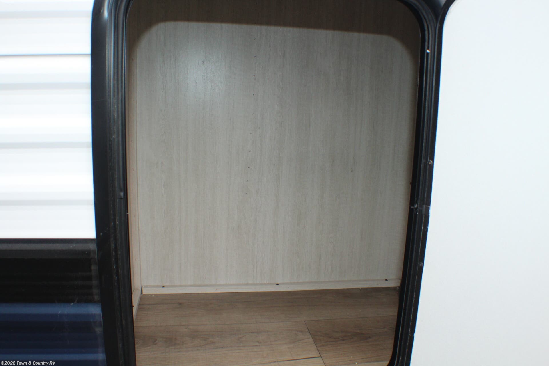 2026 Puma 403LFT by Palomino from Town & Country RV in Clyde, Ohio