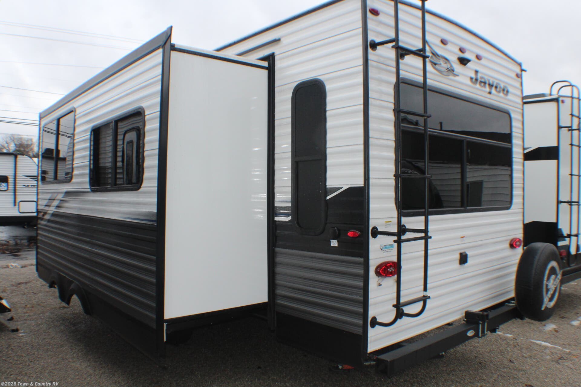 2023 Jayco Jay Flight 265RLS - Used Travel Trailer For Sale by Town & Country RV in Clyde, Ohio
