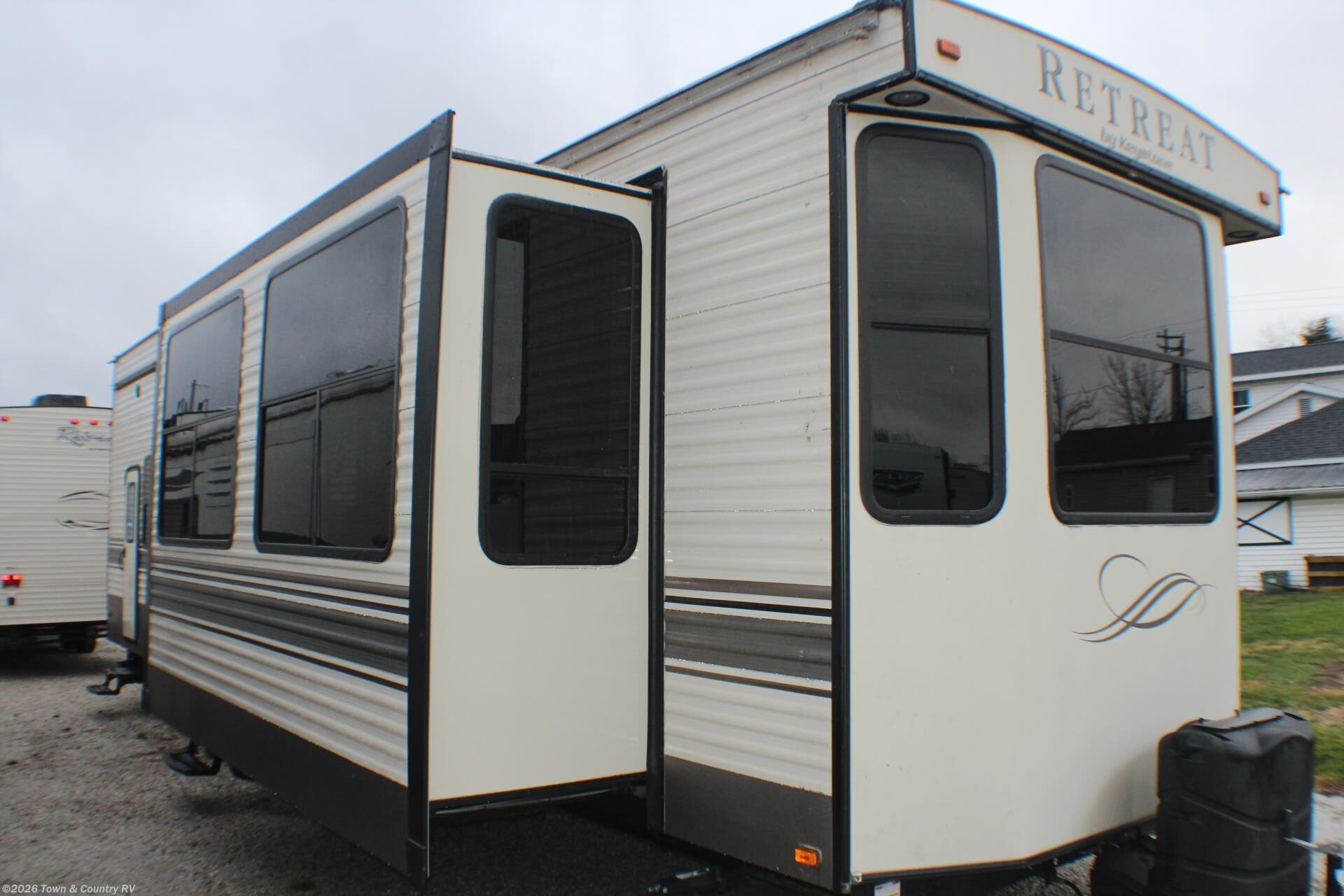 2019 Keystone Retreat 39LOFT - Used Destination Trailer For Sale by Town & Country RV in Clyde, Ohio