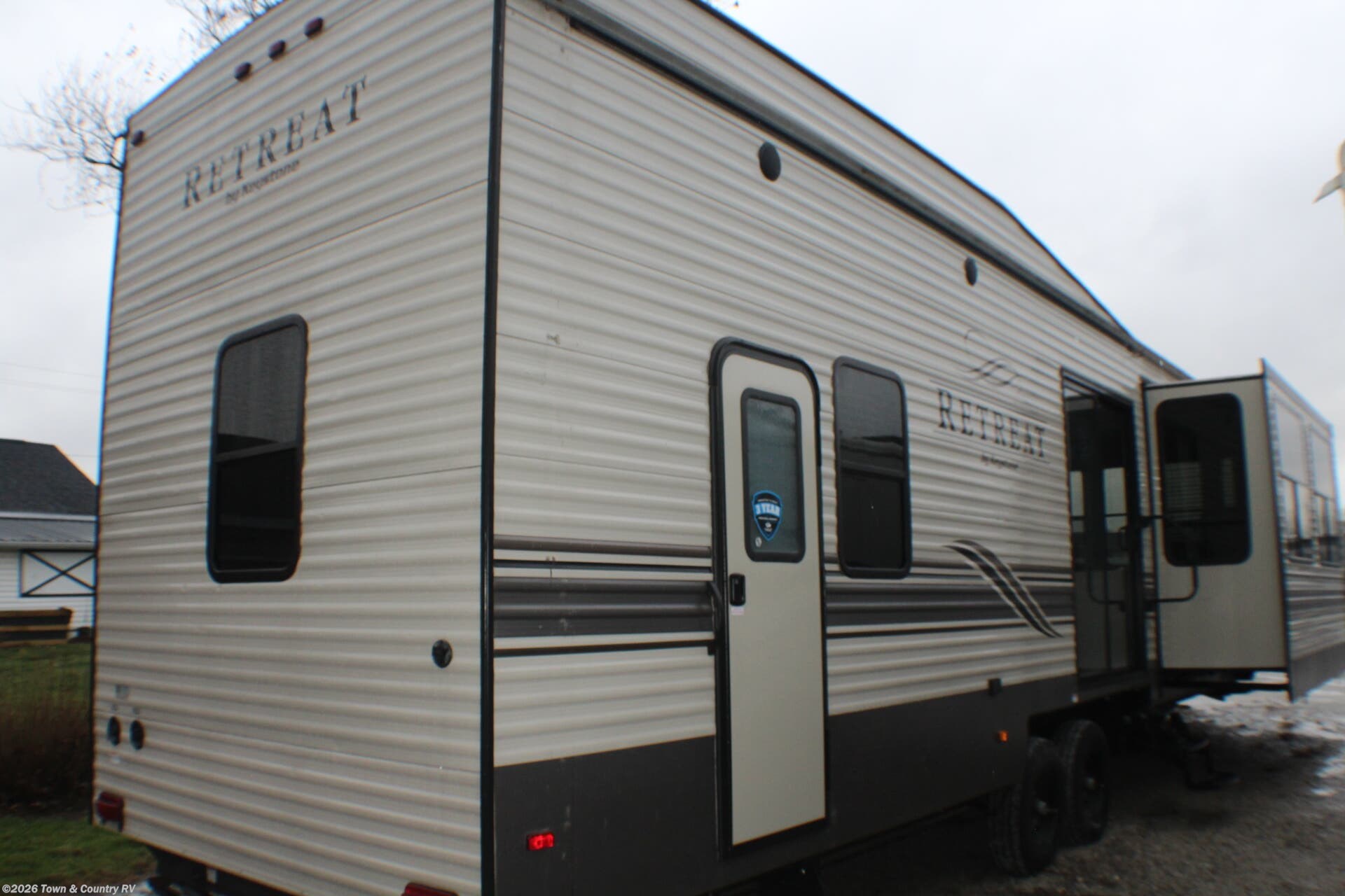 Used 2019 Keystone Retreat 39LOFT available in Clyde, Ohio