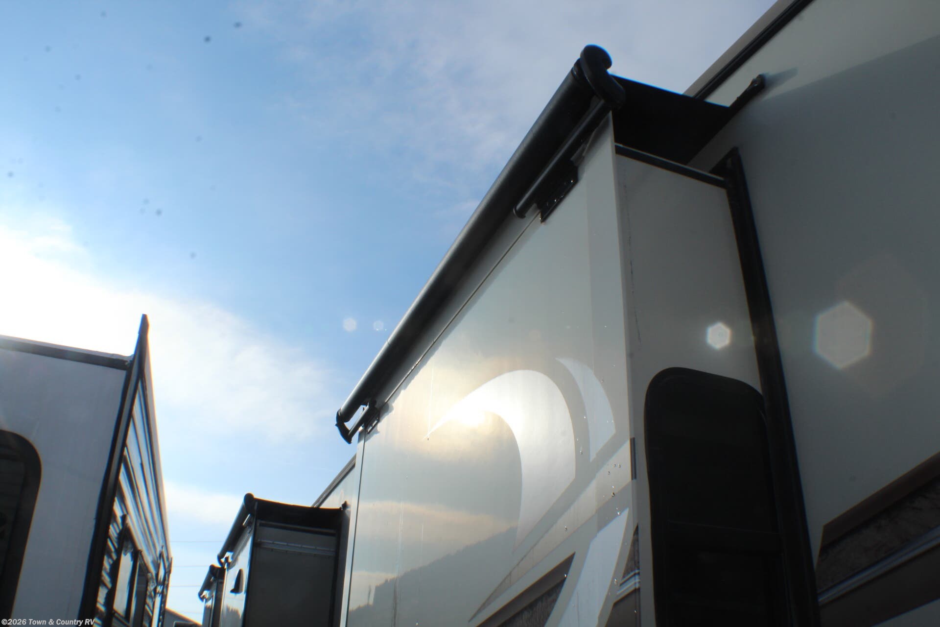 2020 Pinnacle 38FLWS by Jayco from Town & Country RV in Clyde, Ohio