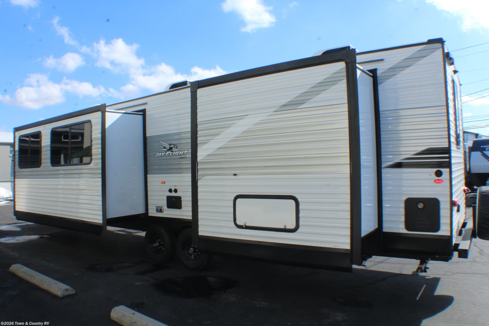 2026 Jayco Jay Flight SLX 380DQS - New Travel Trailer For Sale by Town & Country RV in Clyde, Ohio