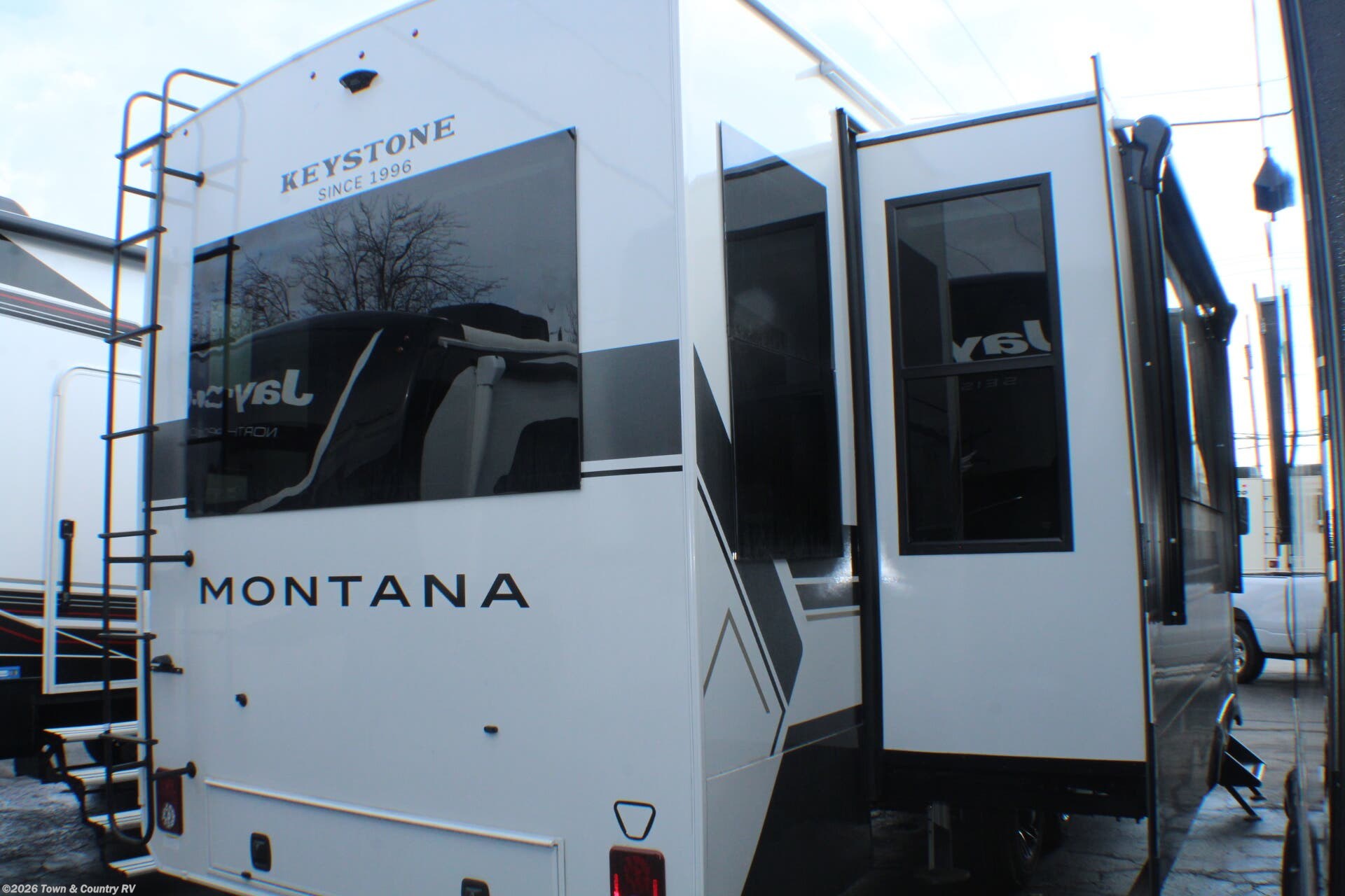 2026 Montana 3100RL by Keystone from Town & Country RV in Clyde, Ohio