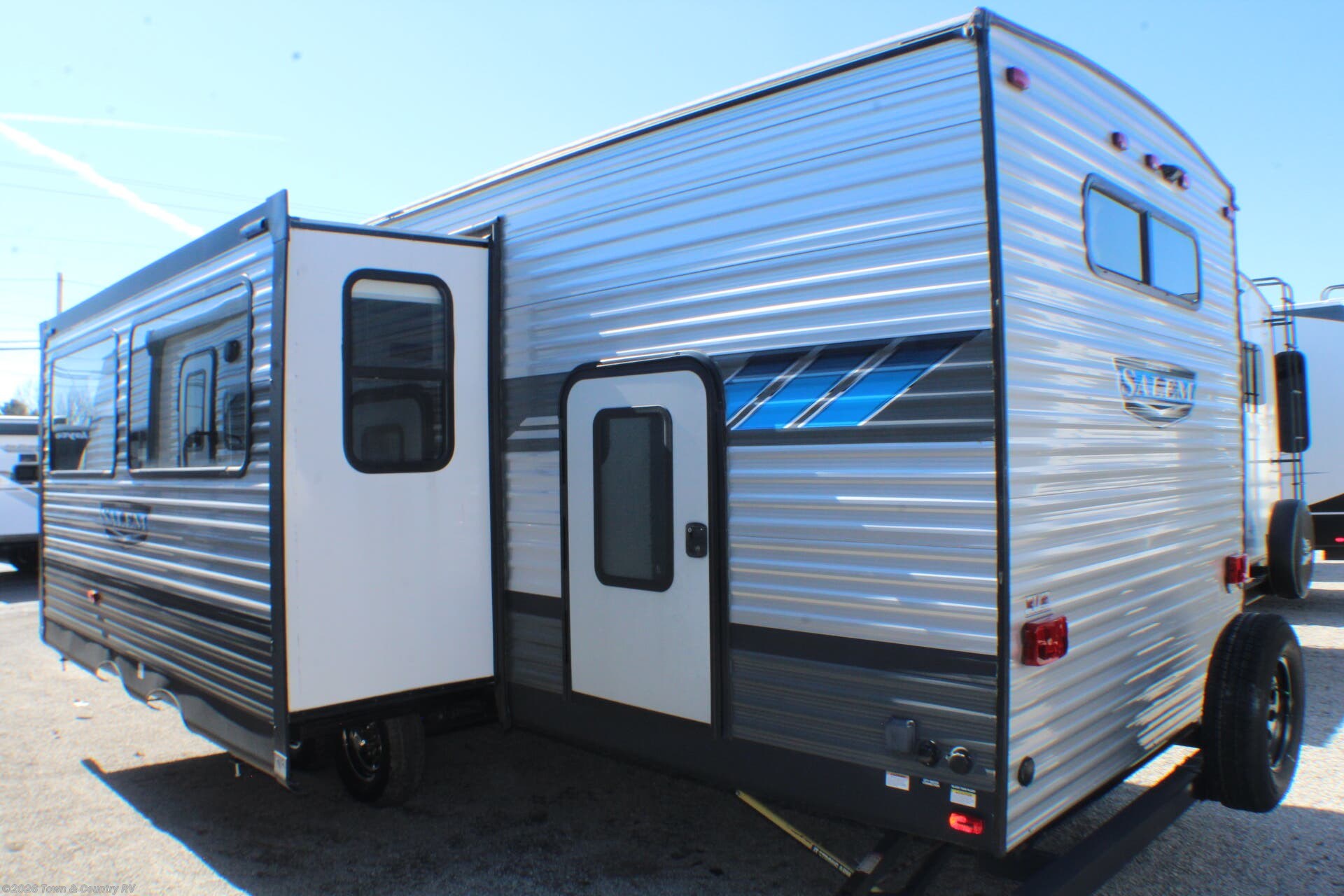 2021 Forest River Salem 29VBUD - Used Travel Trailer For Sale by Town & Country RV in Clyde, Ohio