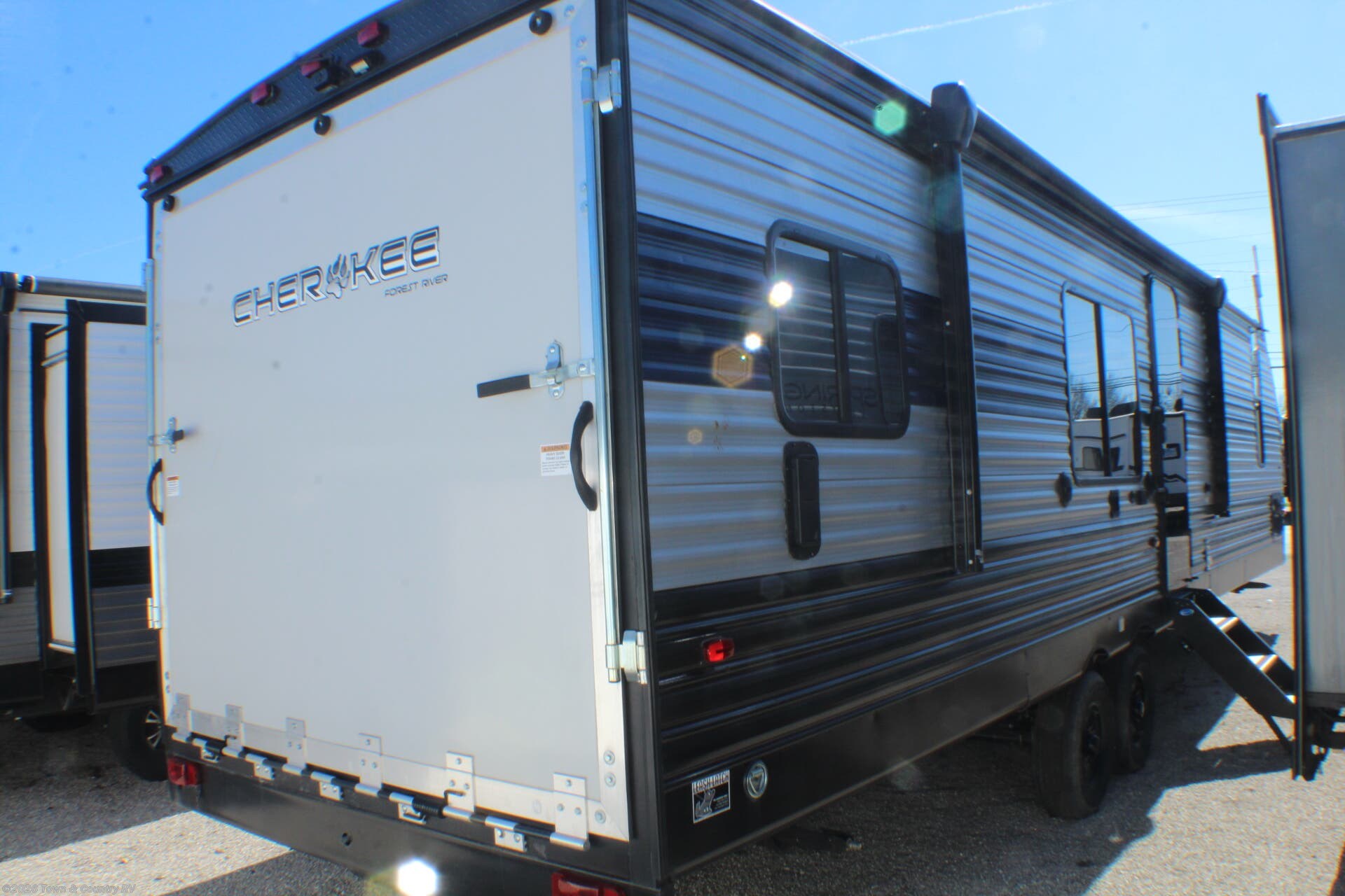 2022 Cherokee 294RR by Forest River from Town & Country RV in Clyde, Ohio