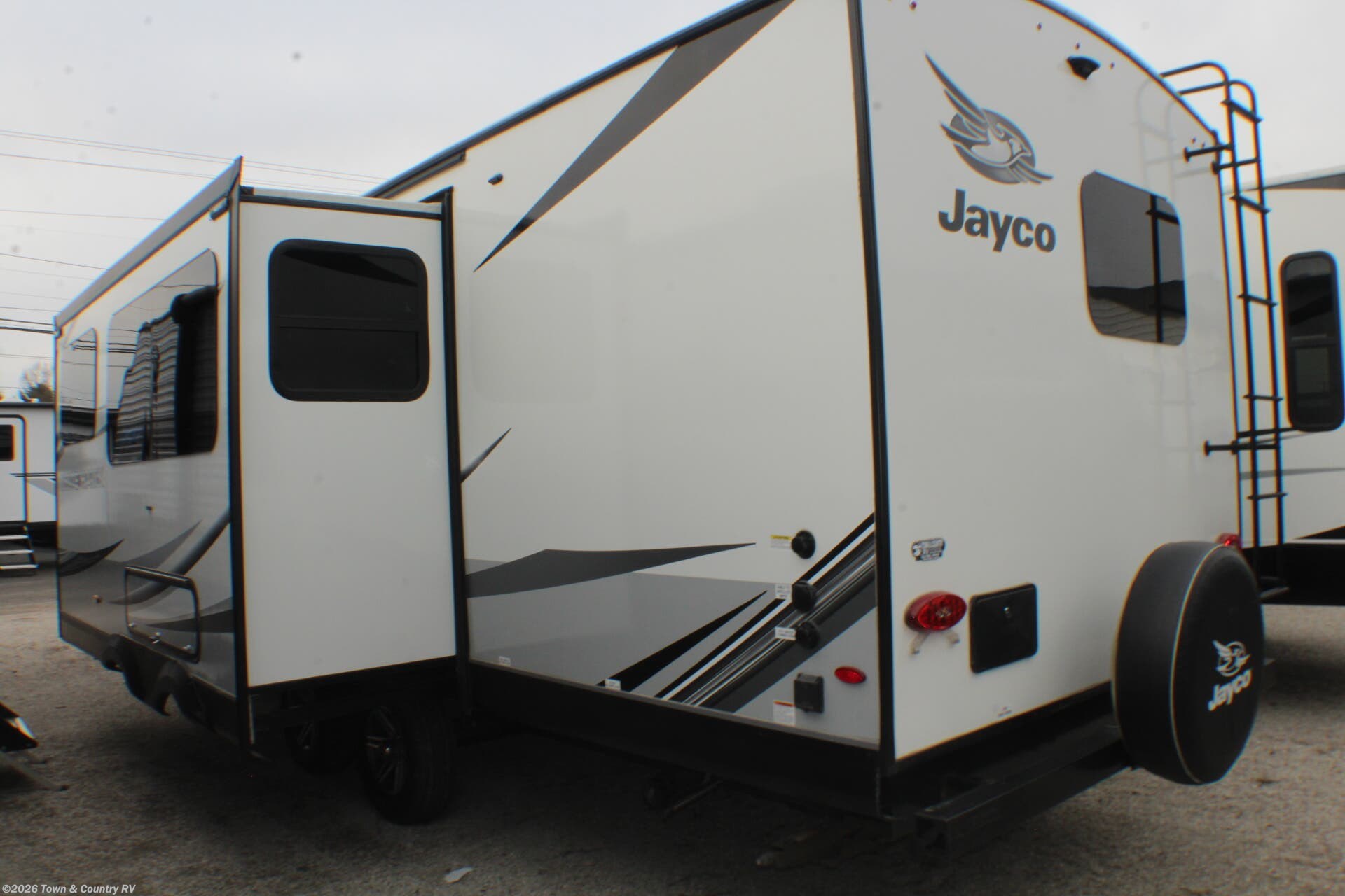 2022 Jayco White Hawk 27RB - Used Travel Trailer For Sale by Town & Country RV in Clyde, Ohio
