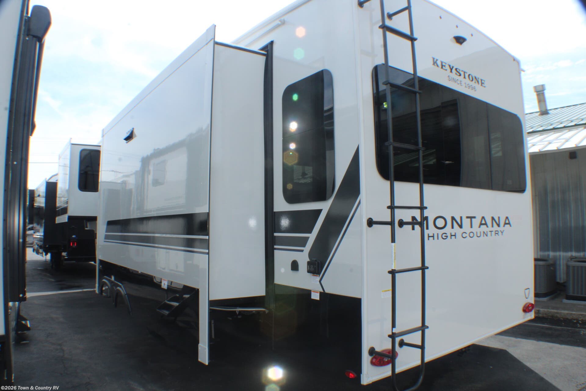 2026 Montana High Country 290RL by Keystone from Town & Country RV in Clyde, Ohio