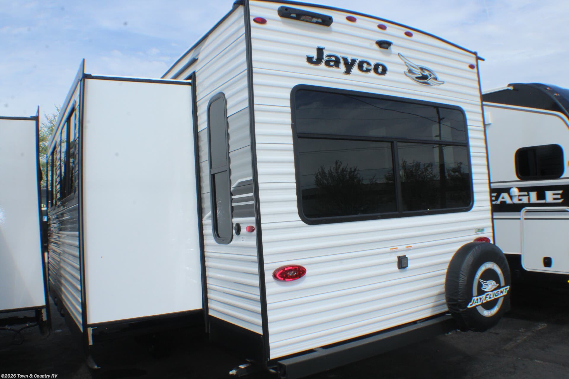 2026 Jayco Jay Flight SLX 262RLS - New Travel Trailer For Sale by Town & Country RV in Clyde, Ohio