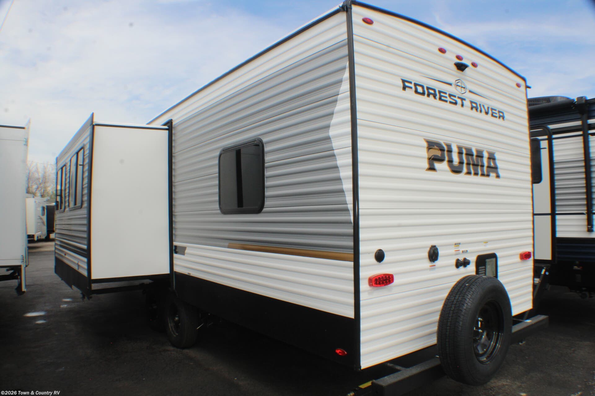 2026 Palomino Puma 303BHCE - New Travel Trailer For Sale by Town & Country RV in Clyde, Ohio