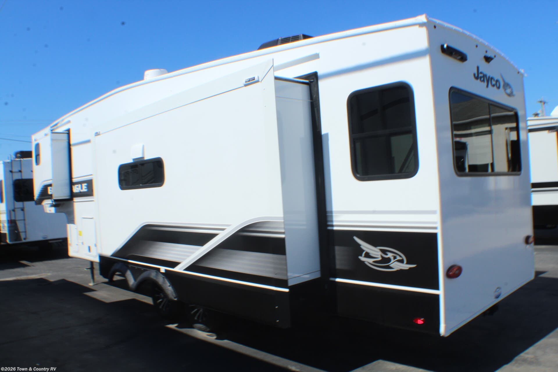 2026 Jayco Eagle SLE 30RLT - New Fifth Wheel For Sale by Town & Country RV in Clyde, Ohio