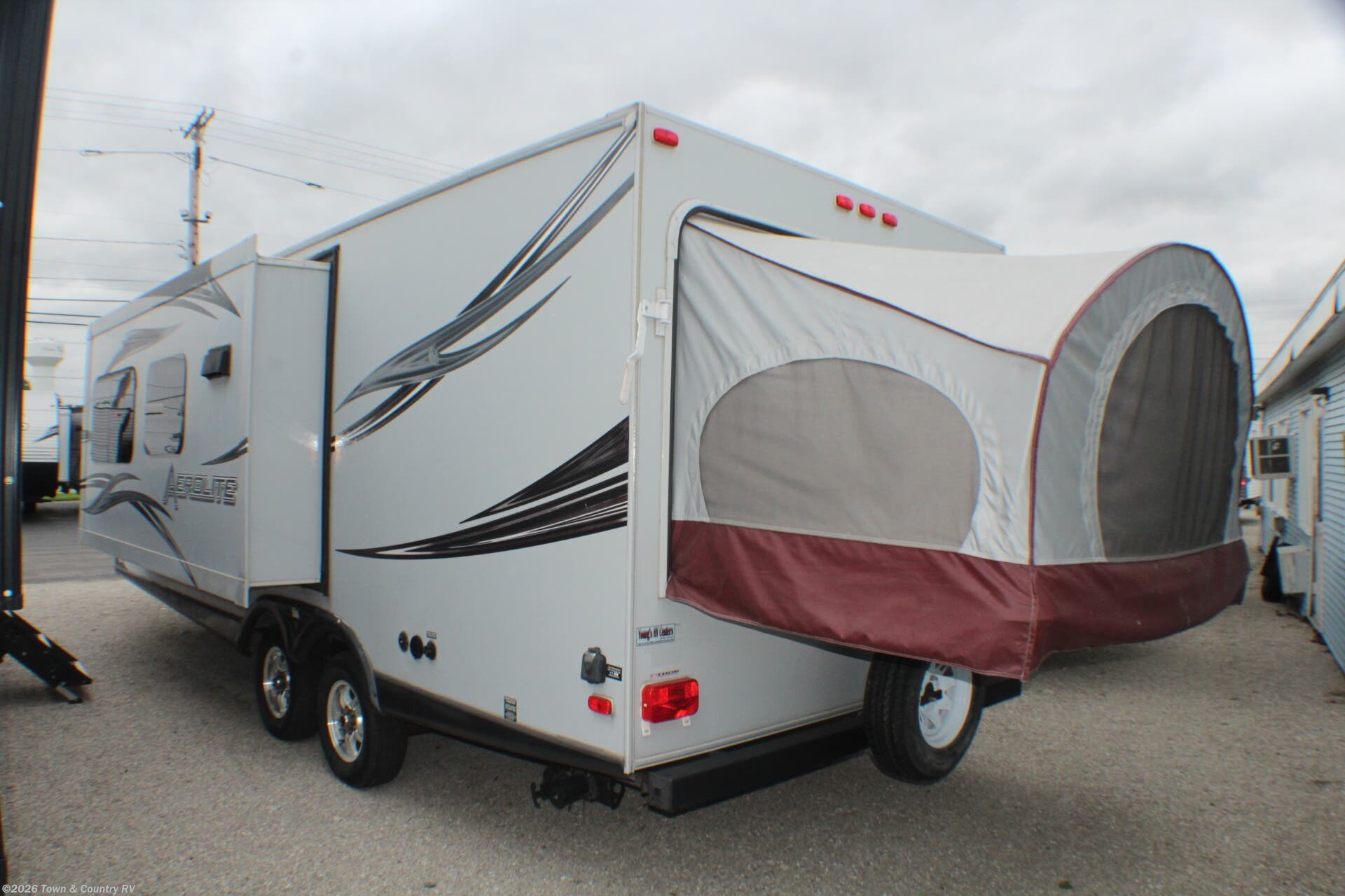 2012 Dutchmen Aerolite 232E - Used Expandable Trailer For Sale by Town & Country RV in Clyde, Ohio