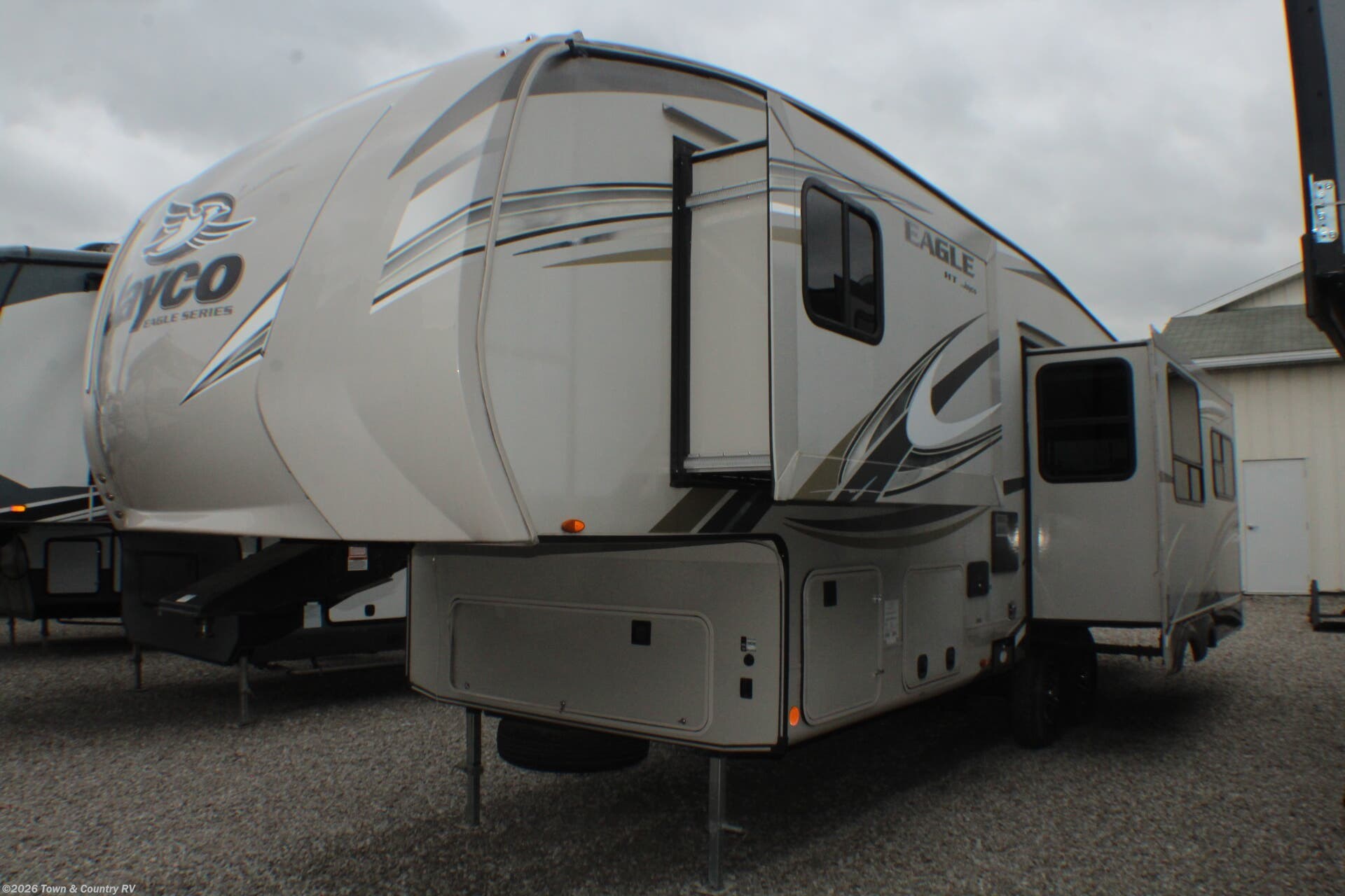 2019 Jayco Eagle HT 28.5RSTS - Used Fifth Wheel For Sale by Town & Country RV in Clyde, Ohio