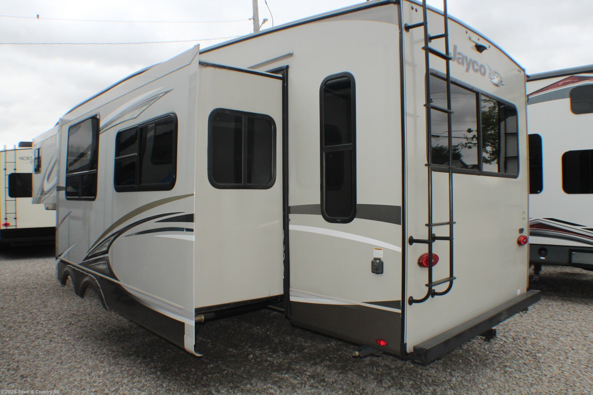 2019 Eagle HT 28.5RSTS by Jayco from Town & Country RV in Clyde, Ohio