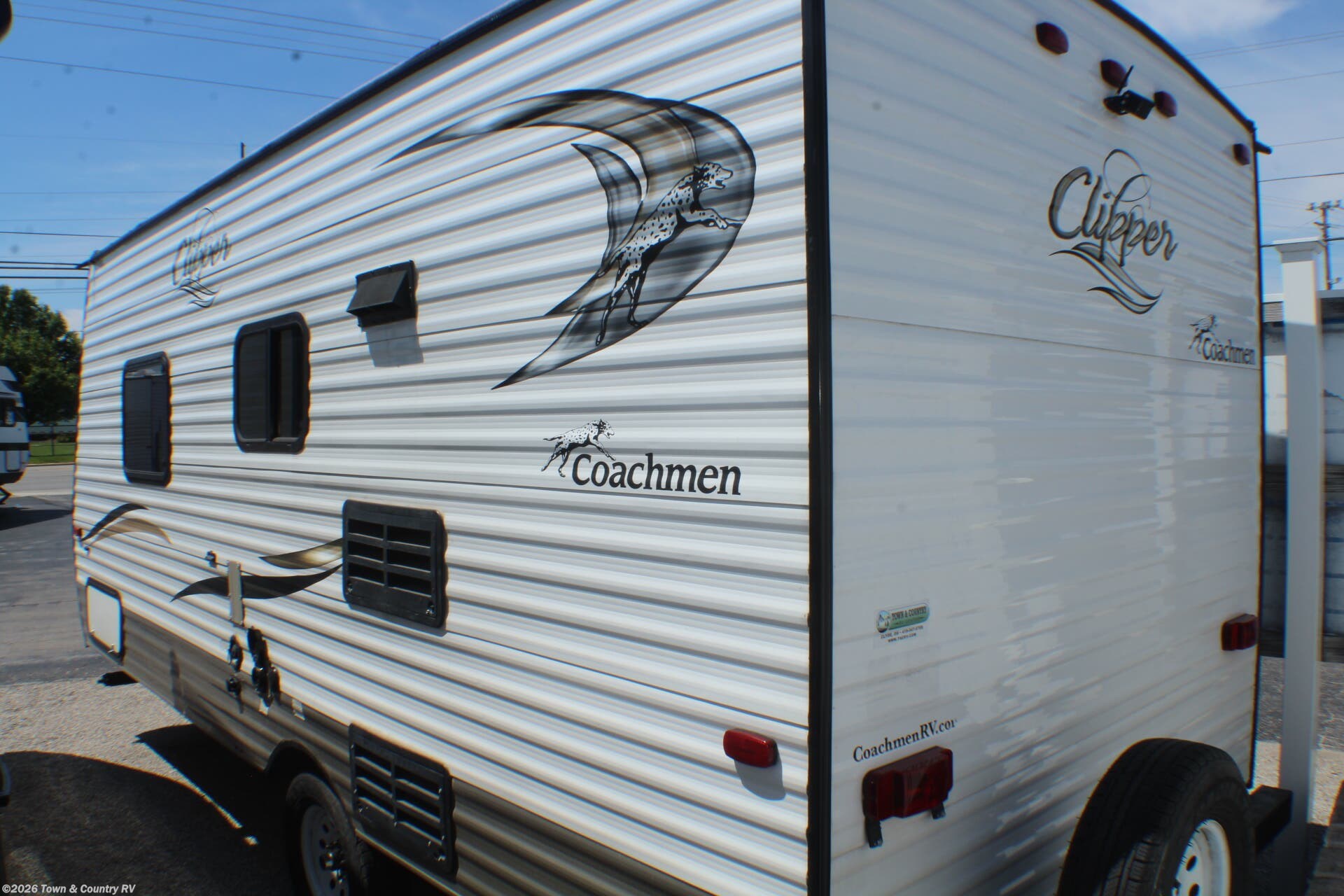 2016 Coachmen Clipper 17FQ - Used Travel Trailer For Sale by Town & Country RV in Clyde, Ohio
