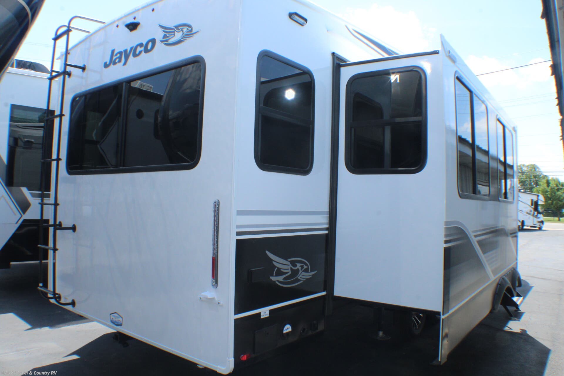 2026 Eagle HT 29RLC by Jayco from Town & Country RV in Clyde, Ohio