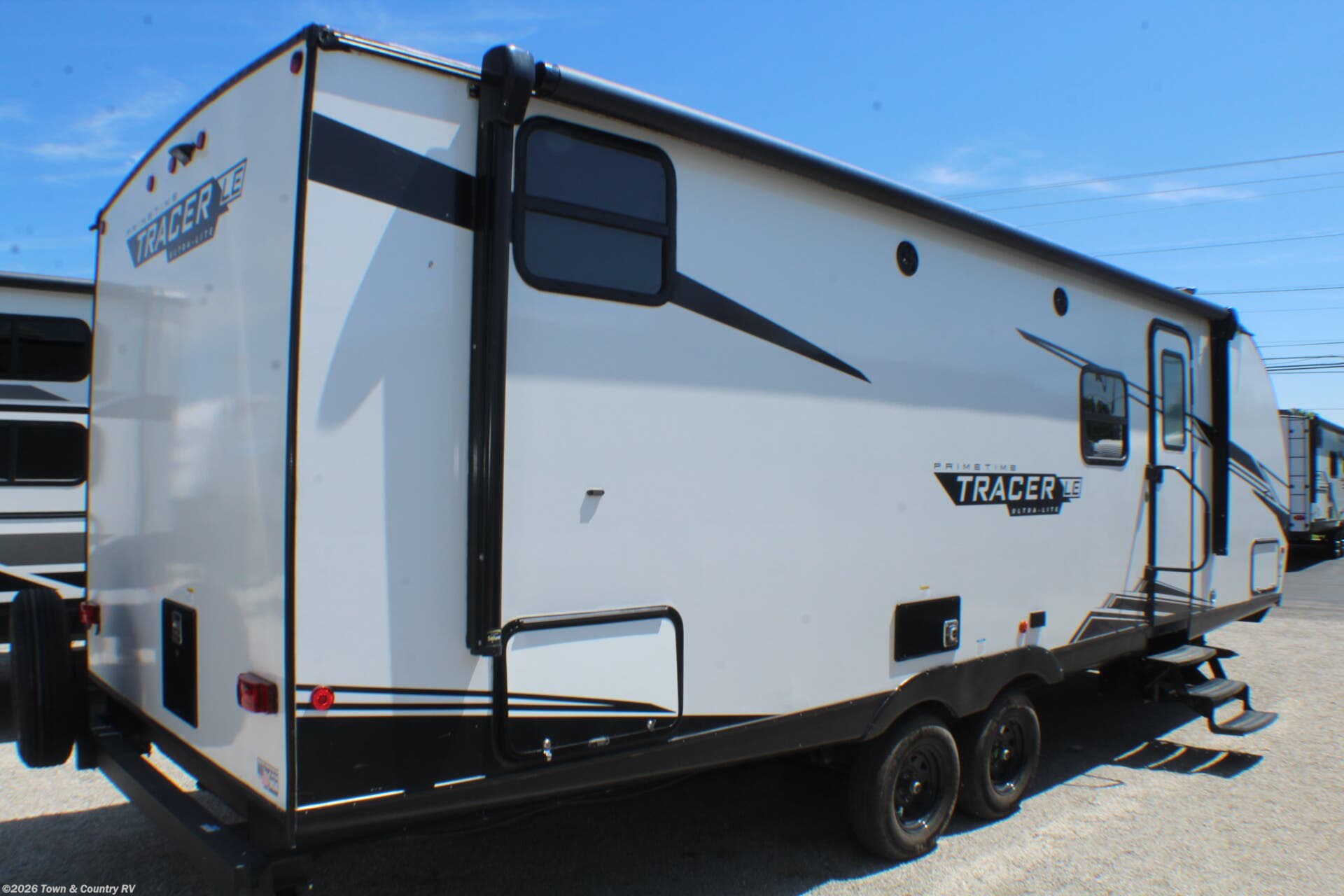 2023 Tracer 260BHSLE by Prime Time from Town & Country RV in Clyde, Ohio