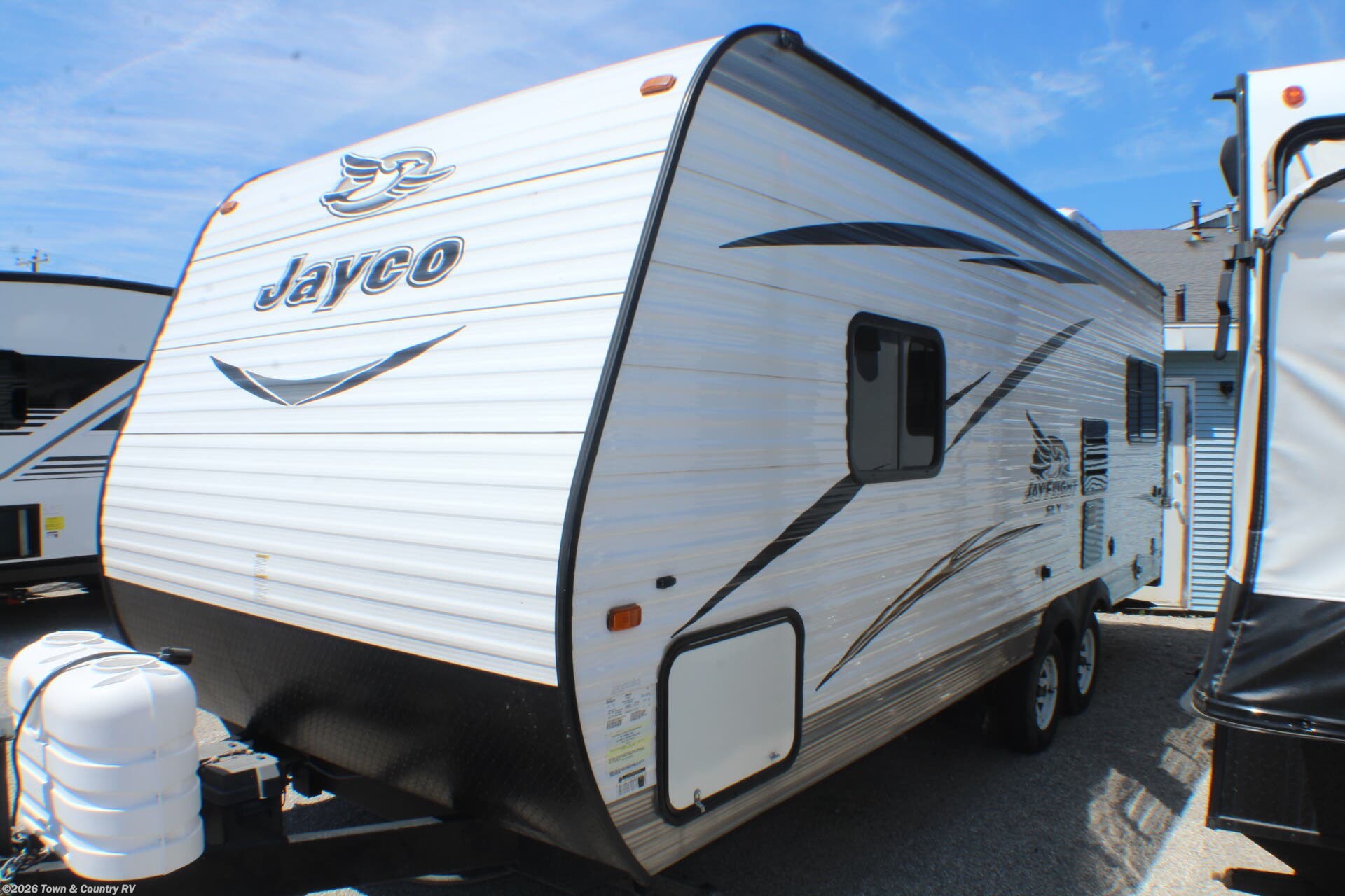 2016 Jayco Jay Flight SLX 212QBW - Used Travel Trailer For Sale by Town & Country RV in Clyde, Ohio