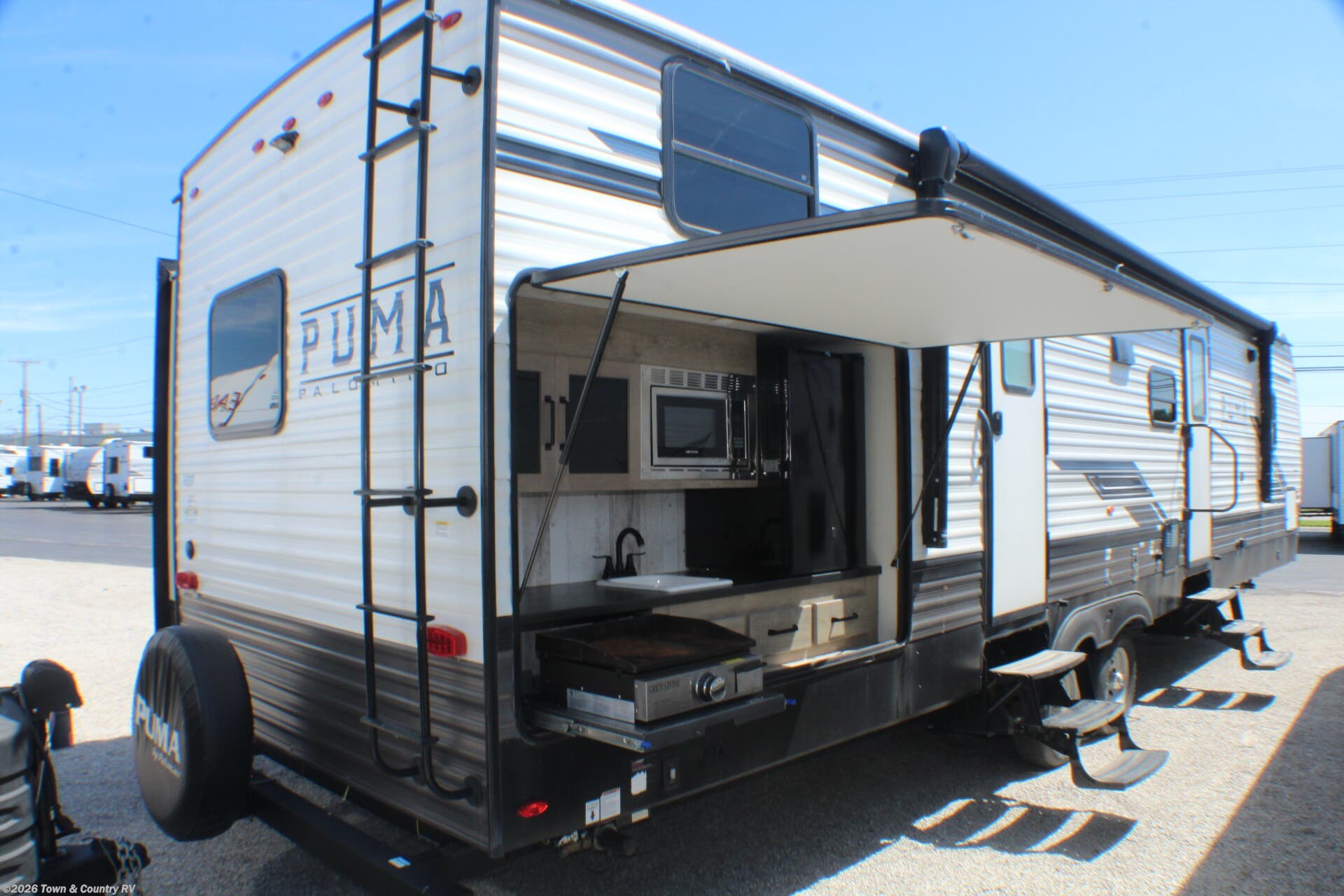 2023 Puma 32BHDB by Palomino from Town & Country RV in Clyde, Ohio