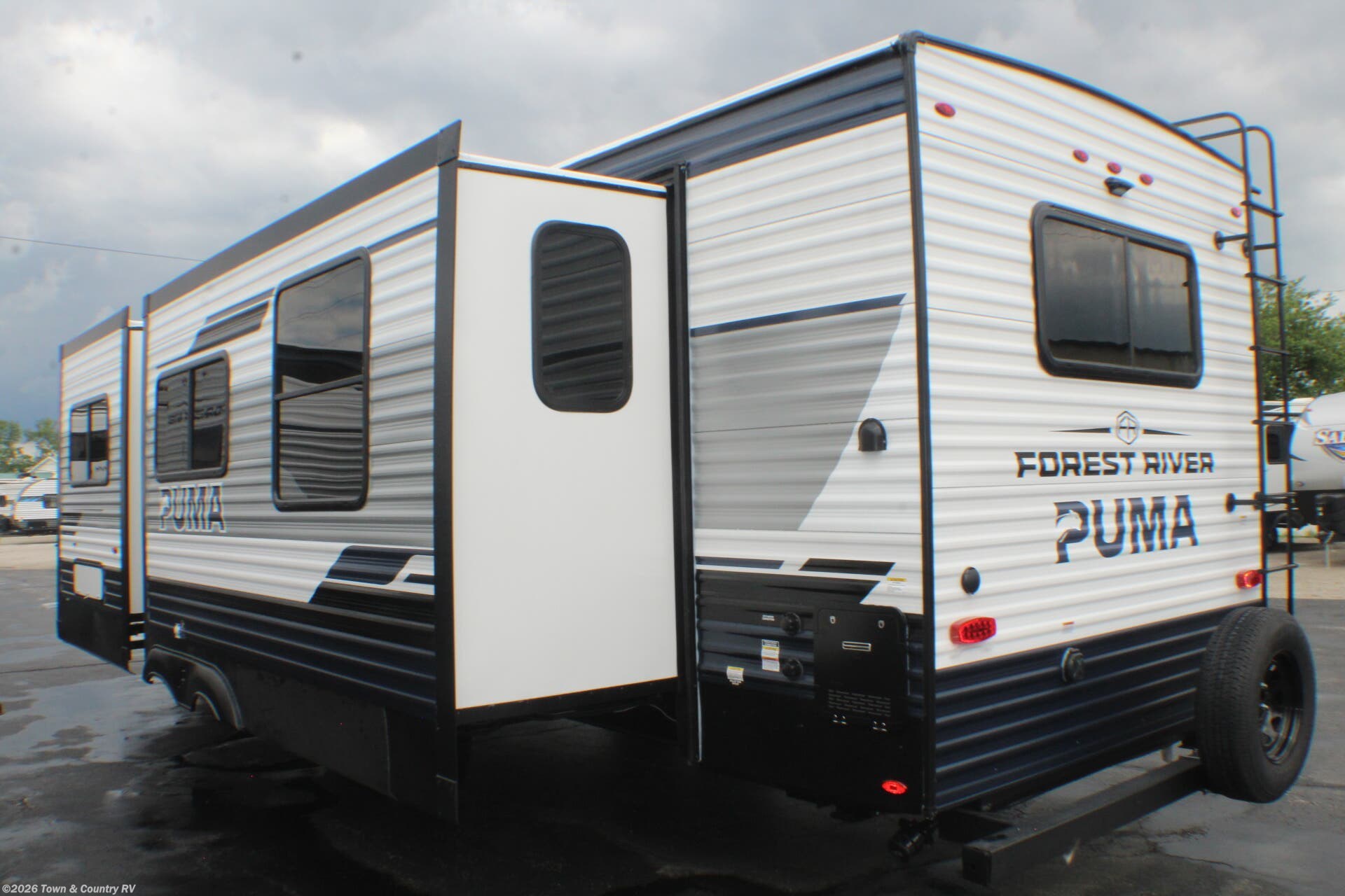 2027 Palomino Puma 310RK - New Travel Trailer For Sale by Town & Country RV in Clyde, Ohio