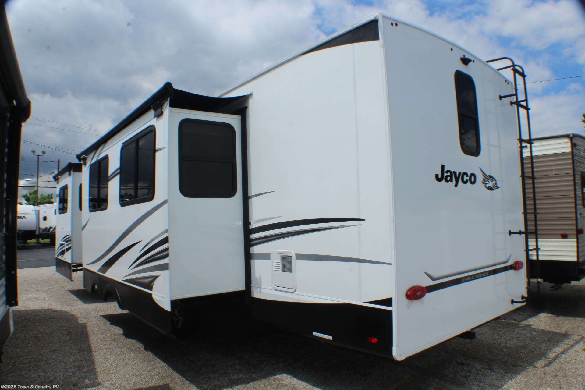 2022 Eagle HT 320FBOK by Jayco from Town & Country RV in Clyde, Ohio