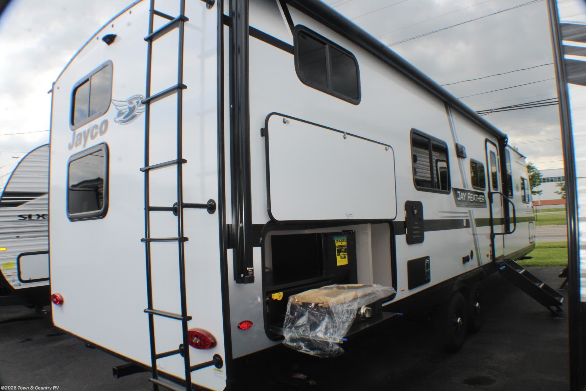 2027 Jay Feather 29QBH by Jayco from Town & Country RV in Clyde, Ohio