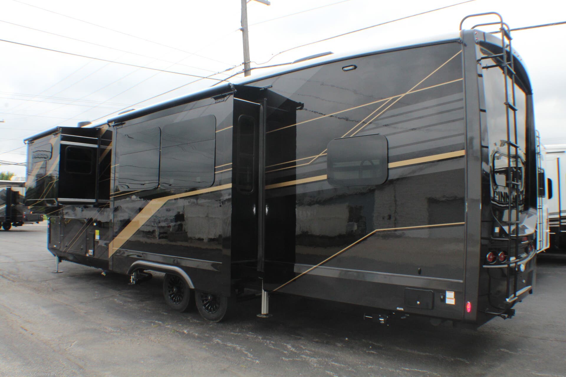 2027 Jayco Pinnacle 38FBRK - New Fifth Wheel For Sale by Town & Country RV in Clyde, Ohio